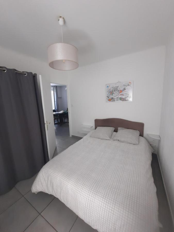 Agreable Appartement T2 Proche Centre Nîmes Extérieur photo